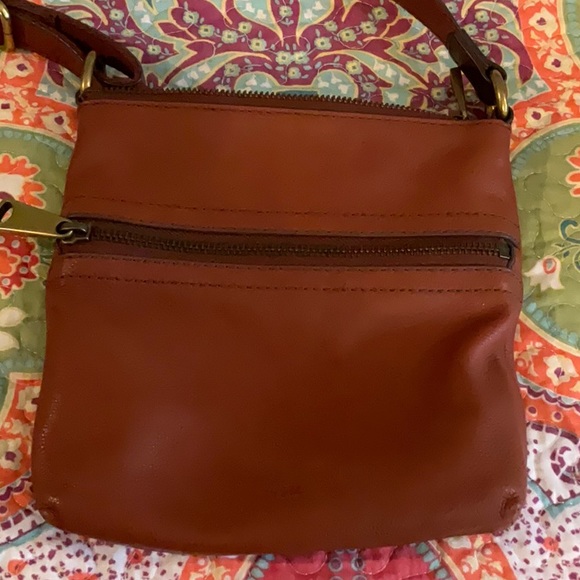 Fossil Crossbody - Picture 3 of 3